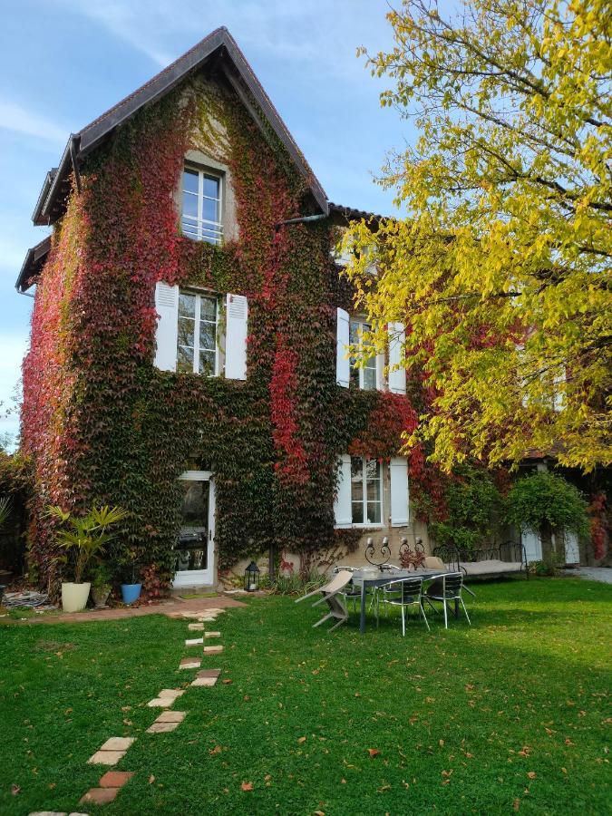 Domaine De Panissac Bed and Breakfast Berneuil  Esterno foto